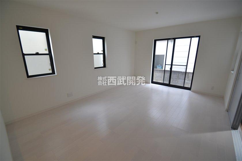 Living. Indoor (12 May 2013) Shooting