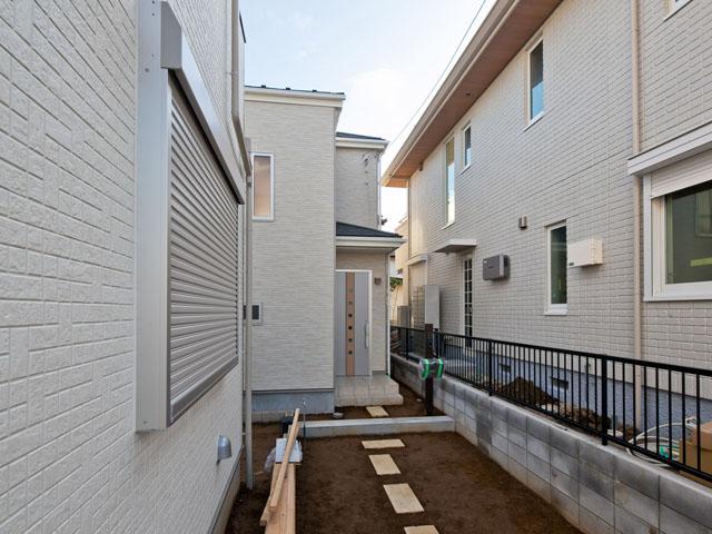 Other local. ■ Building 2 24,800,000! « ■ Car space 2 units can be! ■ »« Face-to-face kitchen! »Daisuna earth east small about 370m! Daisuna soil about 520m! ■ Maruetsu 230m! It is conveniently located property!