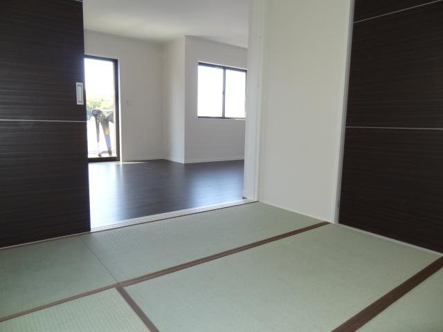 Non-living room. It is also useful as a drawing room since placed directly from the front door.