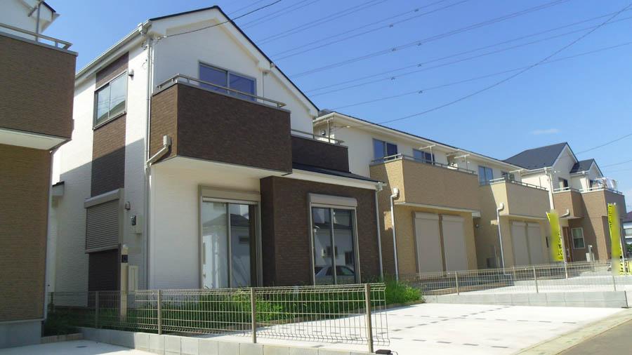 Local photos, including front road. Was building completed. Such as the actual image from per yang, We have to wait all the time so you can see directly. 