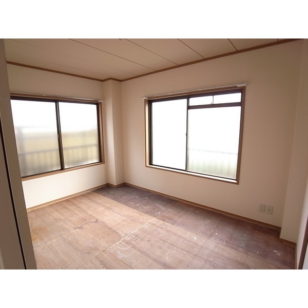 Other room space. Japanese-style room 6 quires