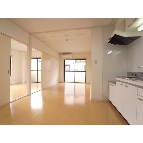 Living and room. Living 12 Pledge