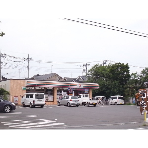 Convenience store. Seven-Eleven Omiya Haruoka store up (convenience store) 551m
