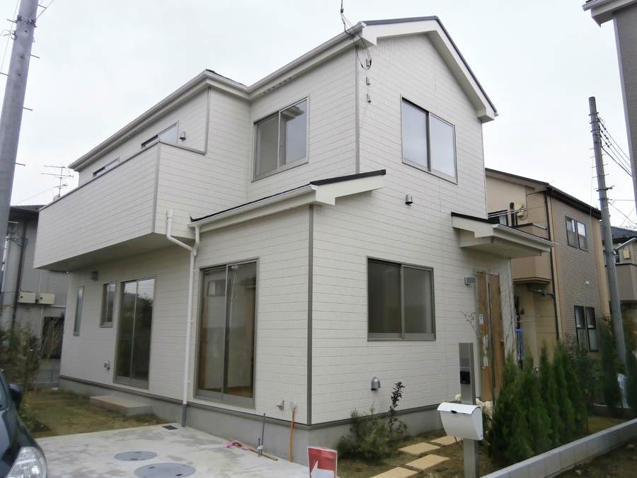 Local photos, including front road. Was building completed. Such as the actual image from per yang, We have to wait all the time so you can see directly.