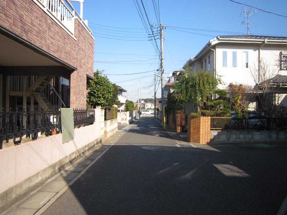 Local photos, including front road. Local (12 May 2013) Shooting