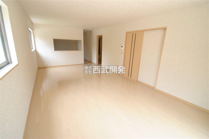 Same specifications photos (living). Same specifications