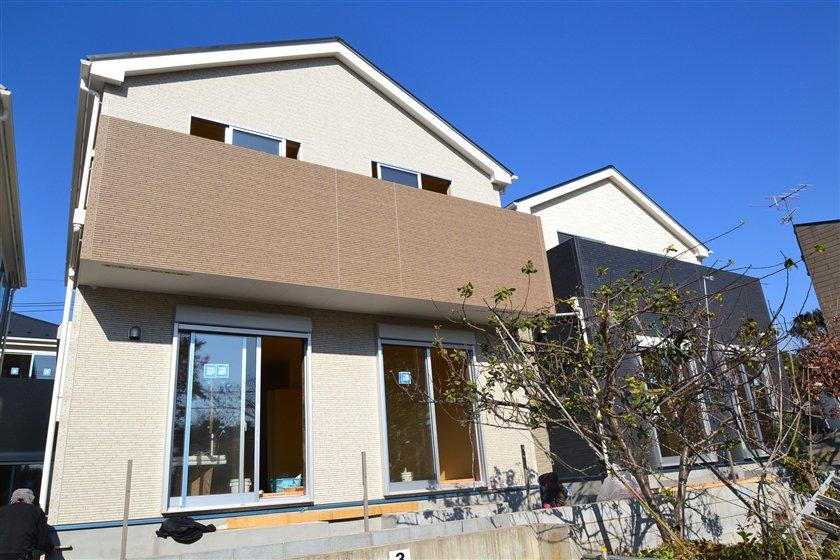 Local appearance photo. 5 Building