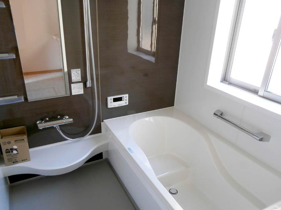 Bathroom. Was building completed. Such as the actual image from per yang, We have to wait all the time so you can see directly. 