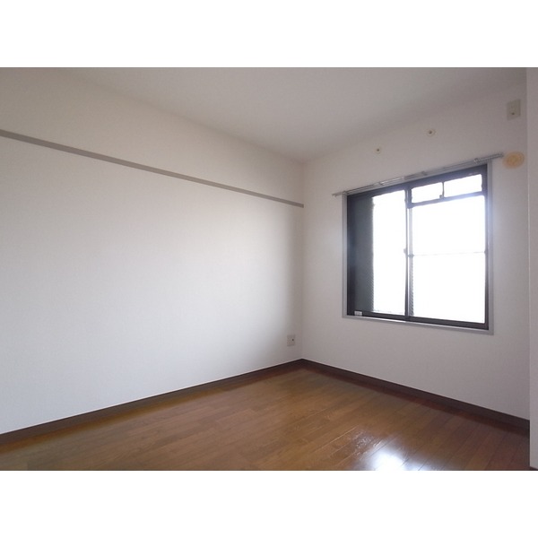 Other room space. Western-style 4.6 Pledge