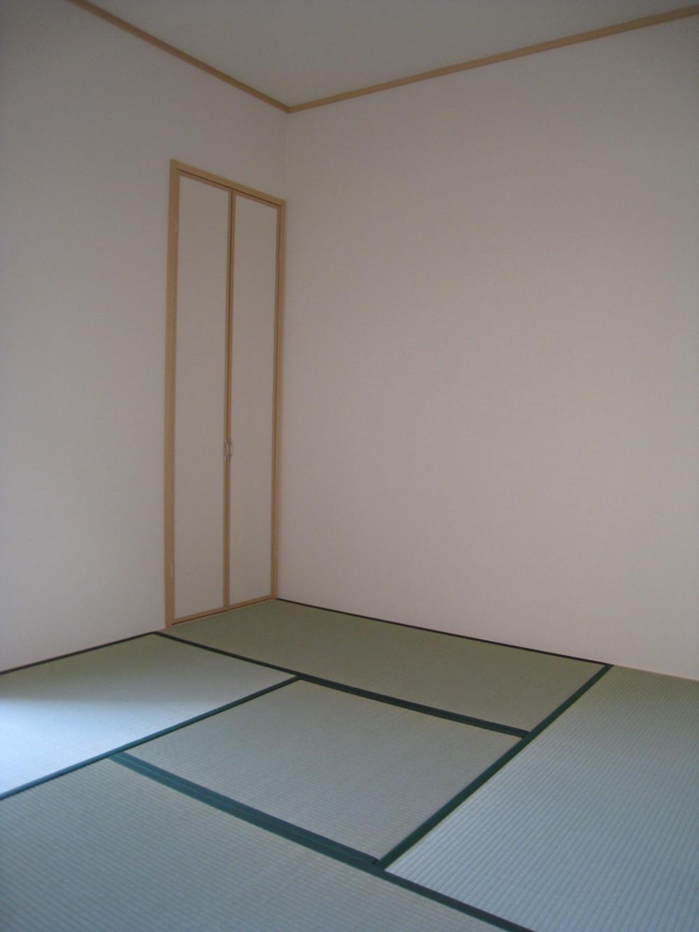 Non-living room. Local (12 May 2013) Shooting