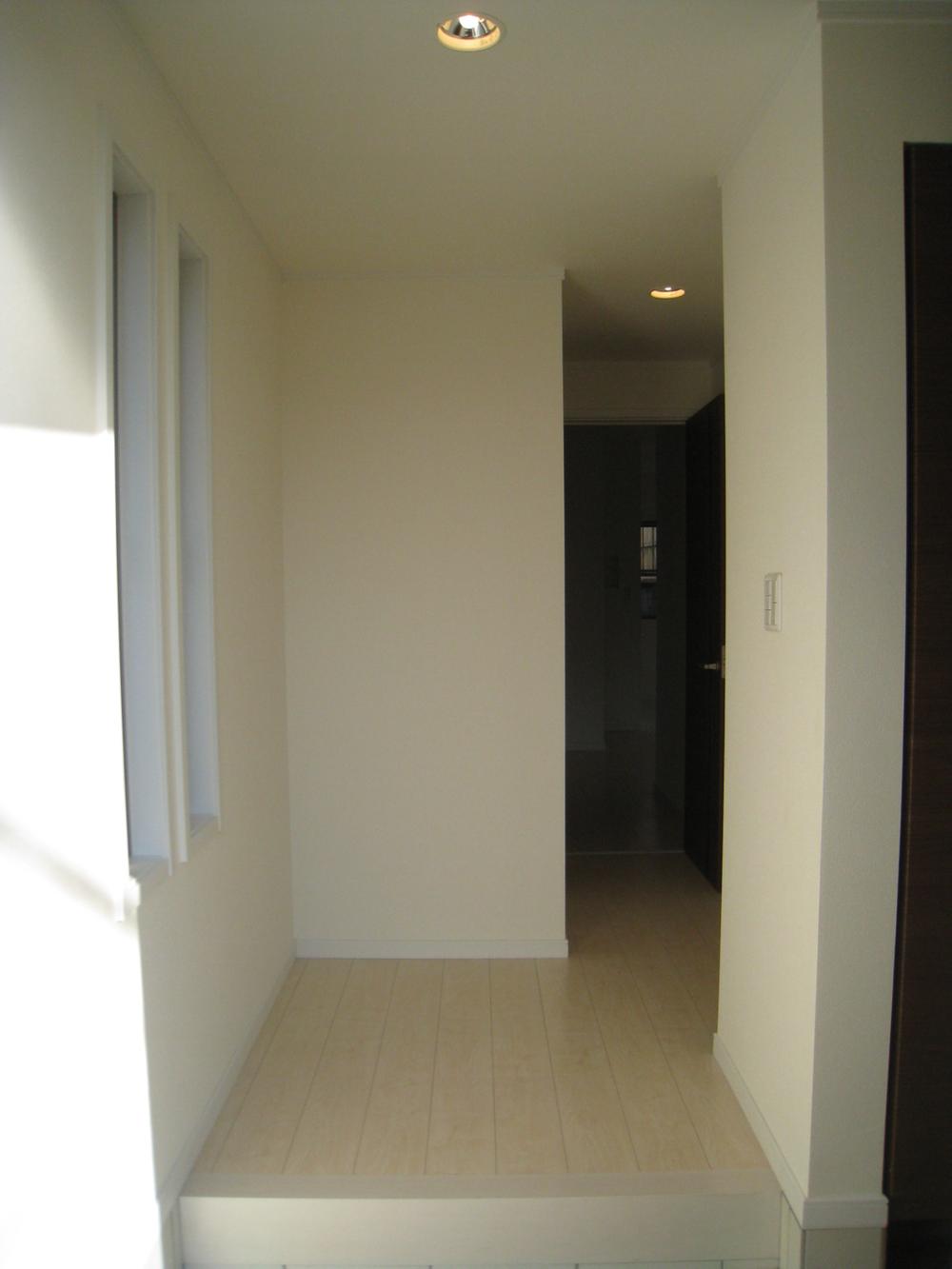 Entrance. Local (12 May 2013) Shooting