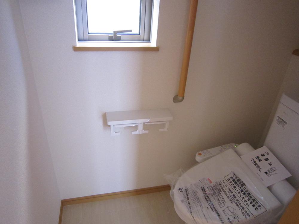 Toilet. Indoor (12 May 2013) Shooting