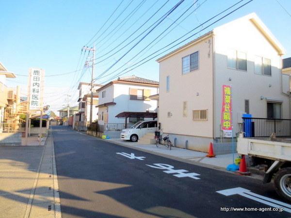 Local photos, including front road. There are road width comfortable 6m.