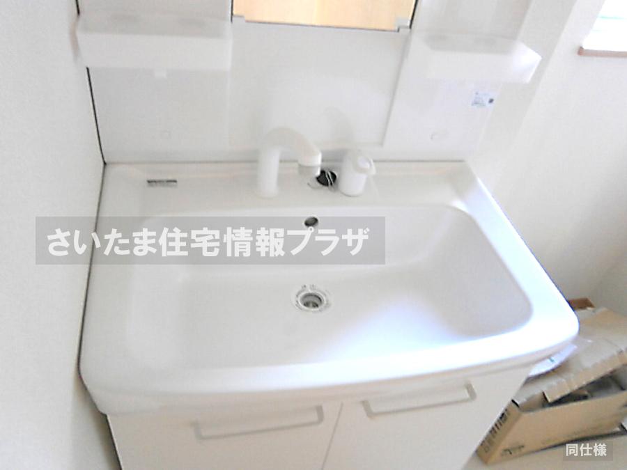 Same specifications photos (Other introspection)