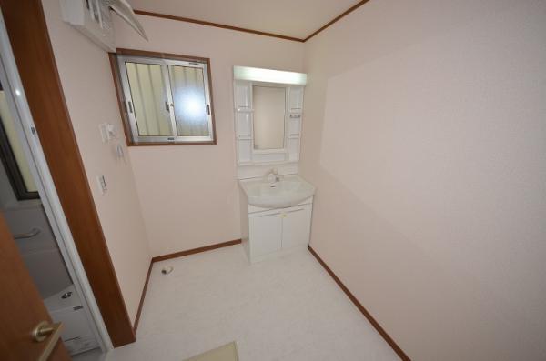 Same specifications photo (bathroom)