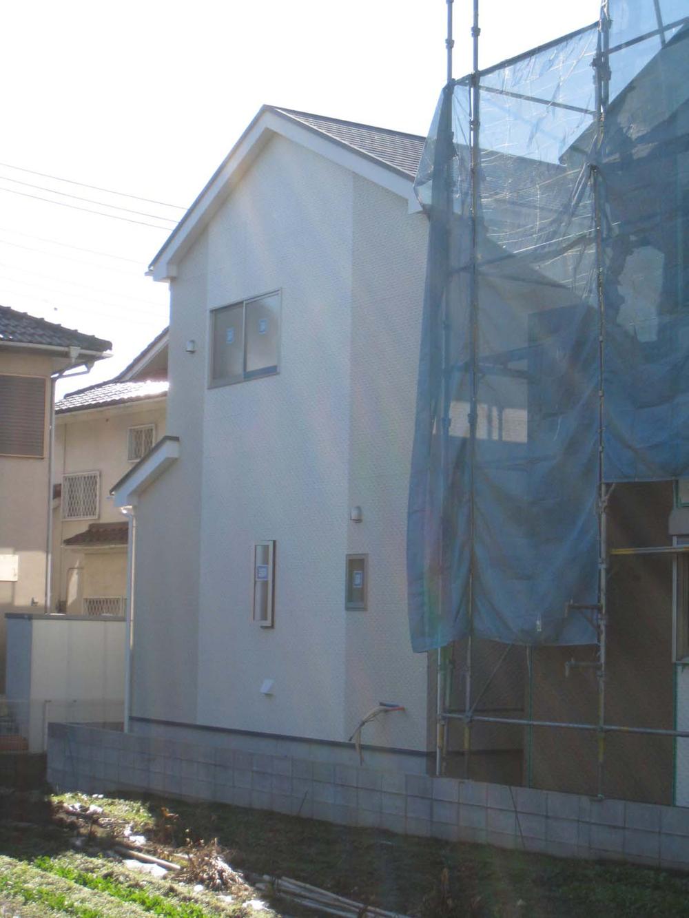 Local appearance photo. Local (12 May 2013) Shooting