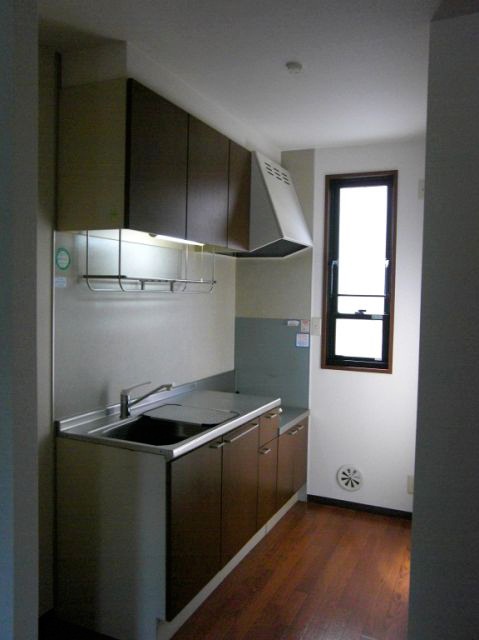 Kitchen. Stylish ventilation good wood there is a window!