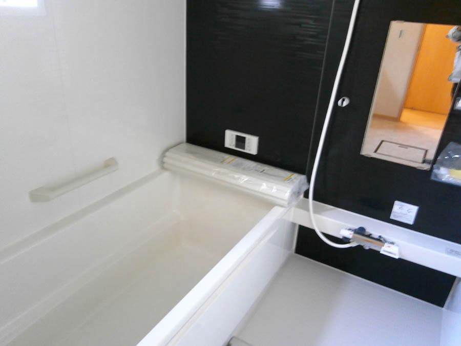 Bathroom. Was building completed. Such as the actual image from per yang, We have to wait all the time so you can see directly.