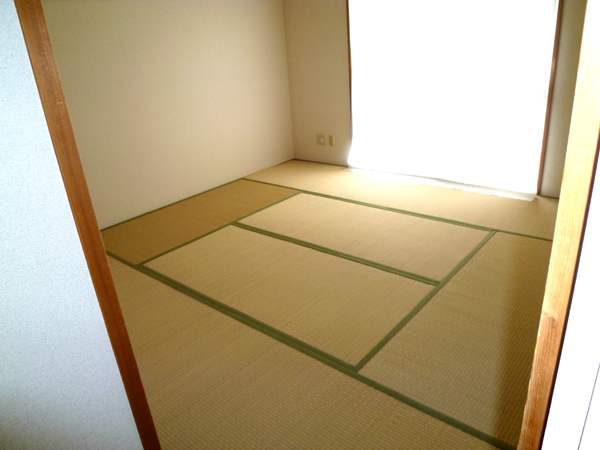 Living and room. Is a Japanese-style room