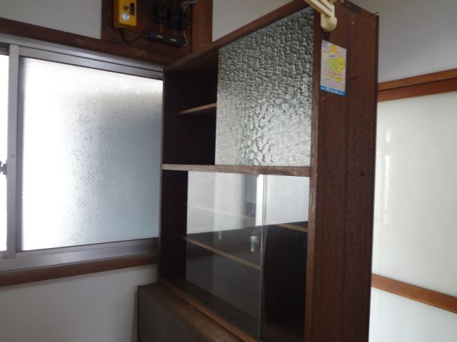 Receipt. It comes with a convenient cupboard on the back of the cupboard.