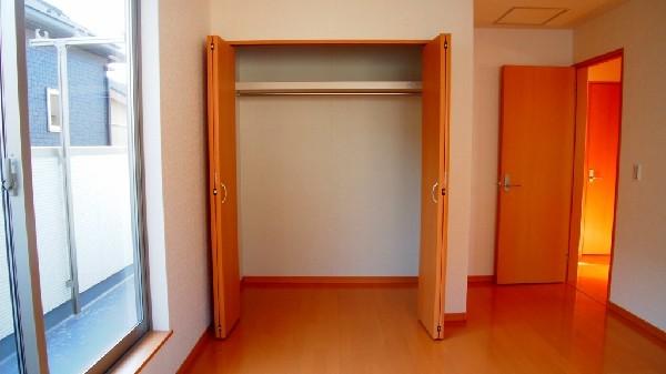 Receipt. Spacious storage space