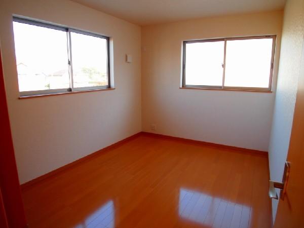 Non-living room. Second floor 6 tatami mats of Western-style