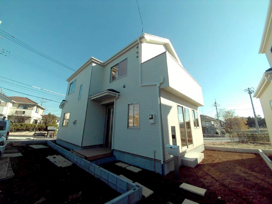 Local photos, including front road. Was building completed. Such as the actual image from per yang, We have to wait all the time so you can see directly.