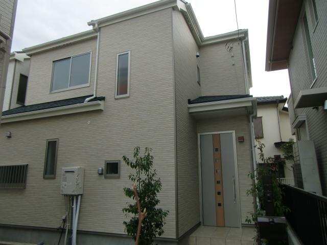 Local appearance photo. Property photos December shooting