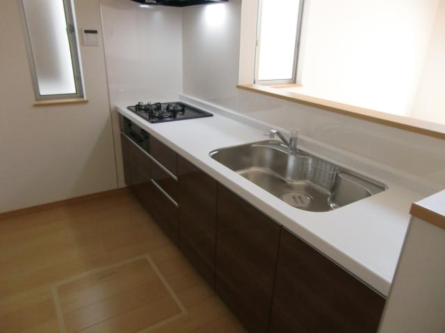 Kitchen. December 2013 shooting