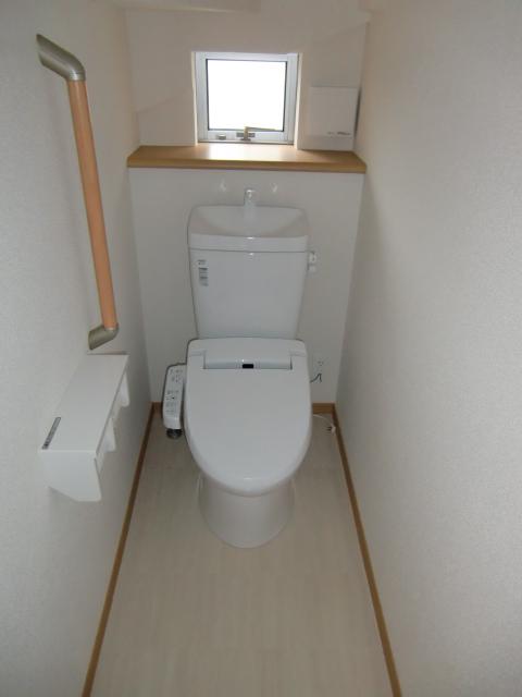 Toilet. December 2013 shooting