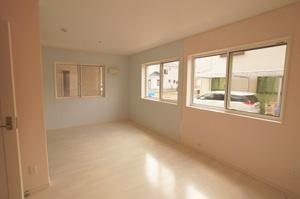 Indoor (10 May 2013) shooting bright room space. Indoor (10 May 2013) Shooting