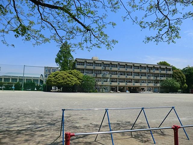 Primary school. 50m to Otani elementary school