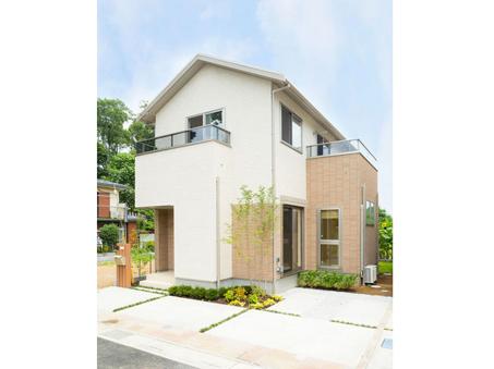 B Building appearance (December 2013 shooting)