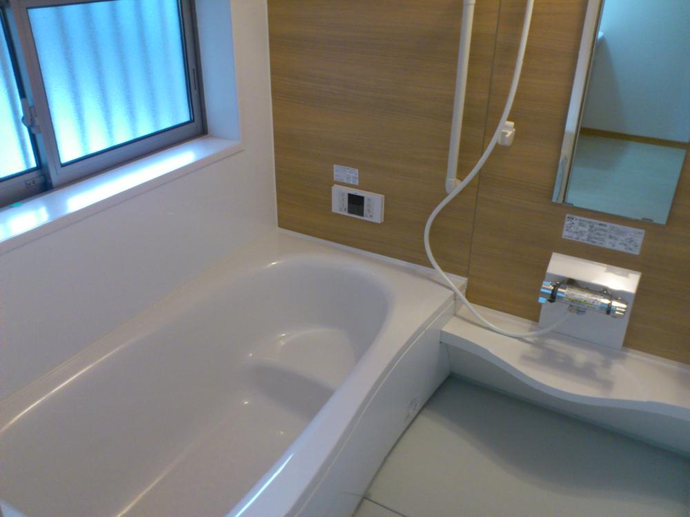 Same specifications photo (bathroom)