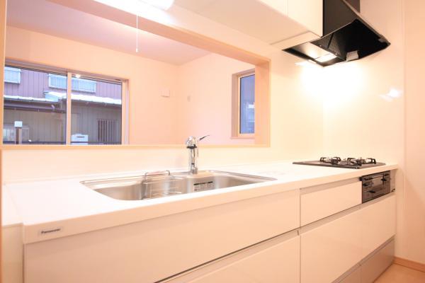 Same specifications photo (kitchen)