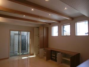 Building plan example (introspection photo). LDK you want to model provided housed in the rear. Hobby and children's accessories, Can all storage, In neat LDK. Ceiling is accented out a beam.