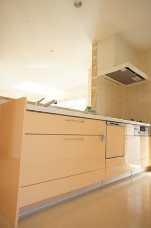 Building plan example (introspection photo). LIXIL made Pluripotent system Kitchen Serenity sink, etc., Various possible also selected color scheme. The dishes will be more and more fun