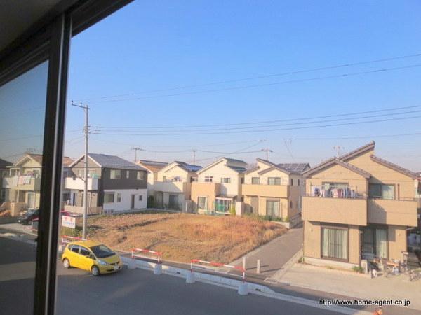 View photos from the dwelling unit. It is the future of the city