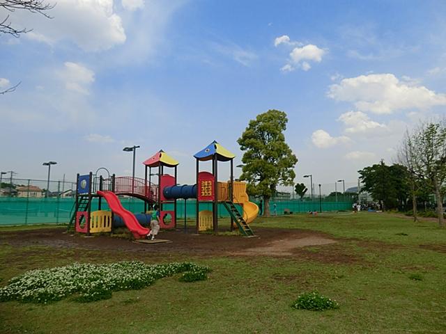 park. 644m until Horisaki park