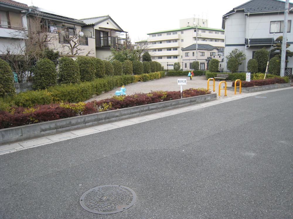 park. Hasunuma South Park 50m to