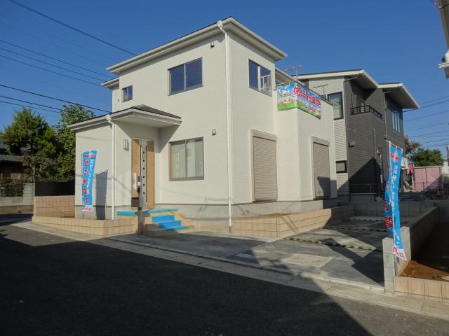 Local photos, including front road. 6 Building is appearance