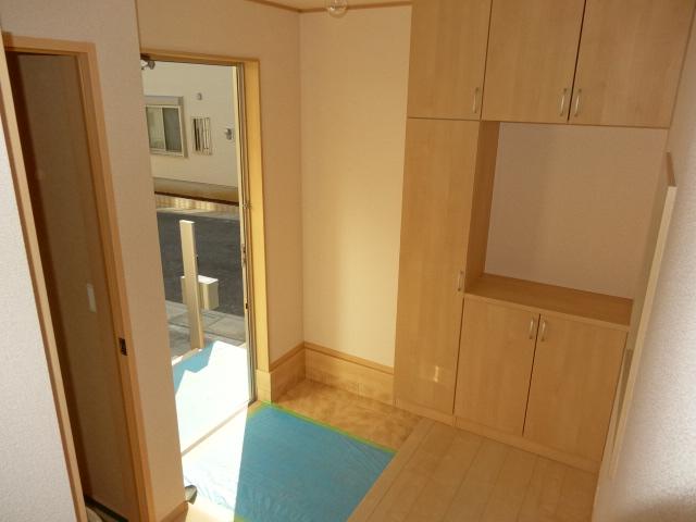 Entrance. 6 Building entrance hall