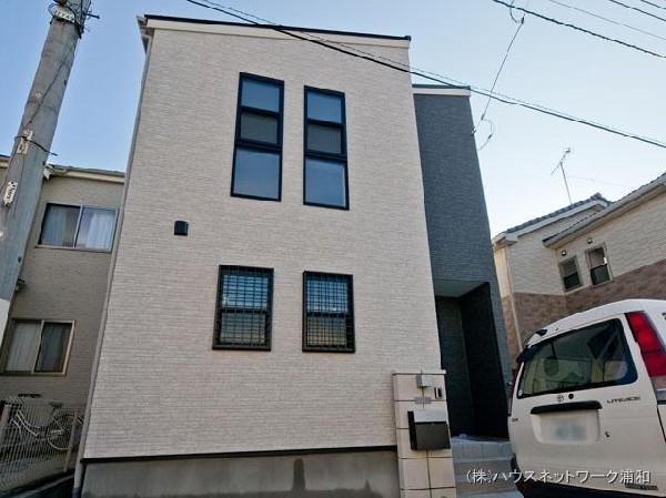 Local appearance photo