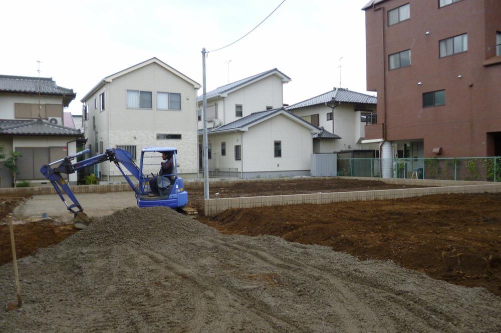 Local appearance photo. Local (10 May 2013) Shooting