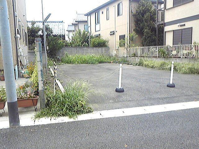 Local photos, including front road. Local (August 2013) Shooting