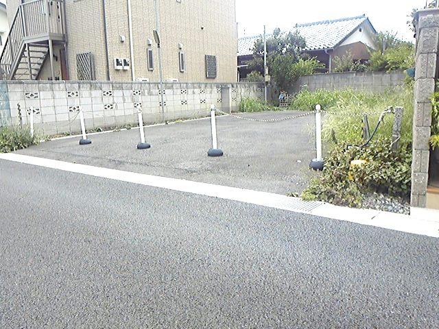 Local photos, including front road. Local (August 2013) Shooting