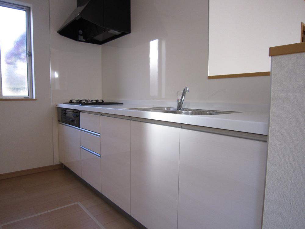 Kitchen. Bright white panel kitchen ☆