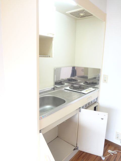 Kitchen. Storage room!