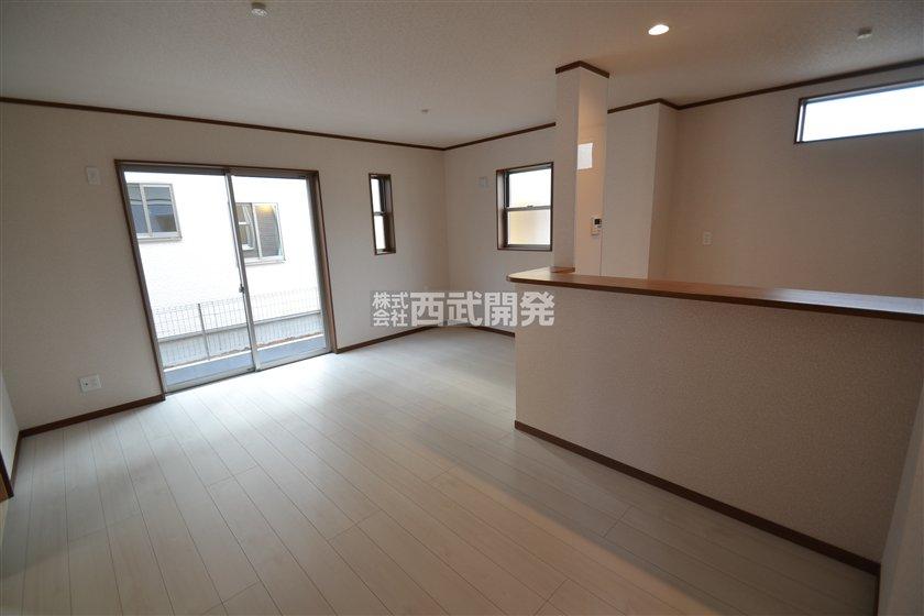 Living. 6 Building Living (December 2013) Shooting