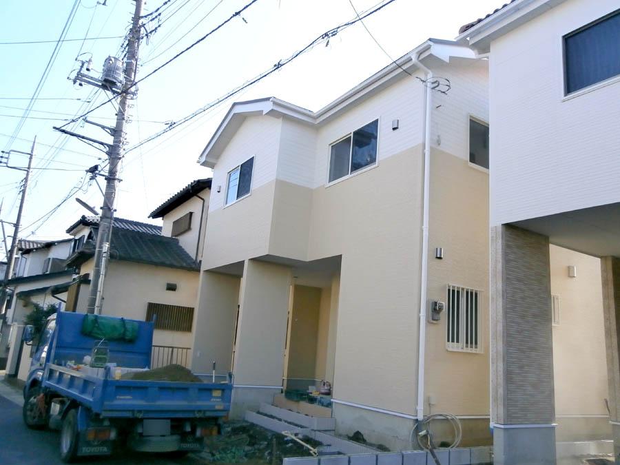 Local photos, including front road. Was building completed. Such as the actual image from per yang, We have to wait all the time so you can see directly.